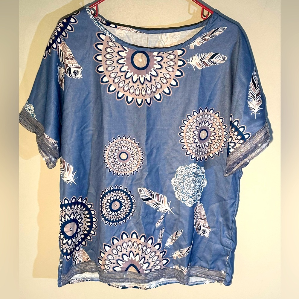 NWOT SEQUIN ACCENTED MANDALA TOP